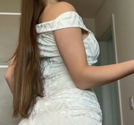 Duda Rubert nude model images