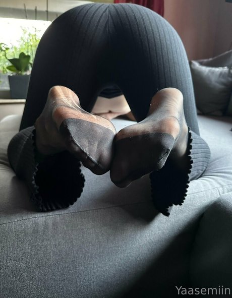 yaasemiin exclusive model pictures