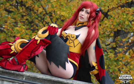 CrystAAHHL model hot pictures