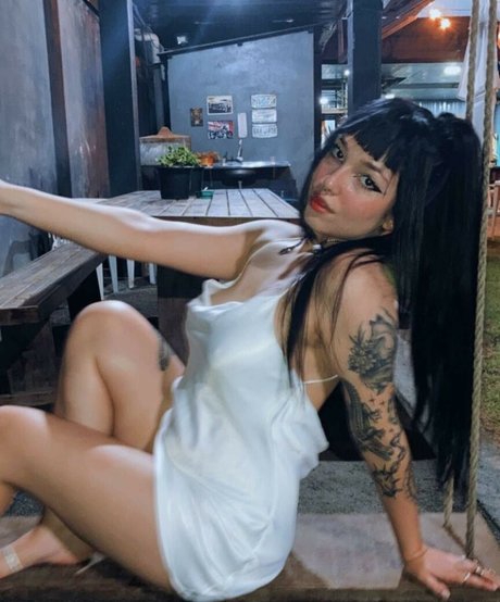 Anna Dreamy ASMR naked model picture