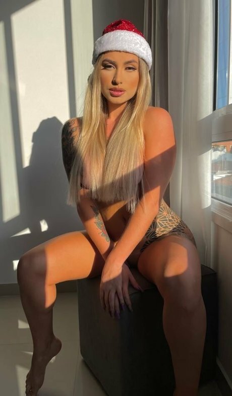 Julia Govea erotic star pictures