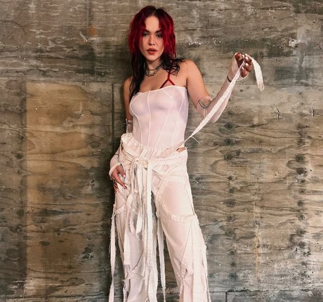 Taylor Upsahl adult model archive