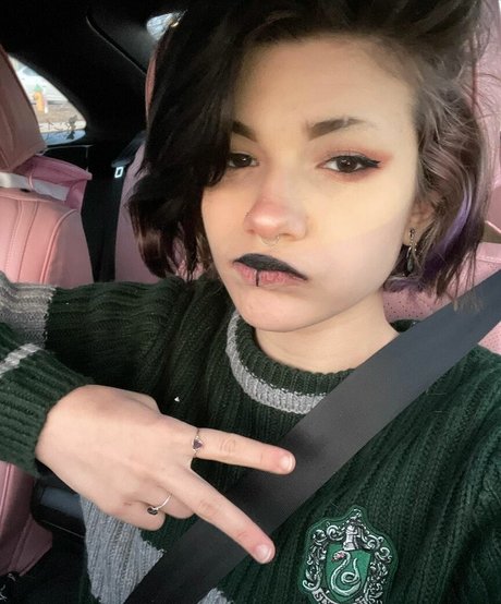 Indigoo sexy star photos