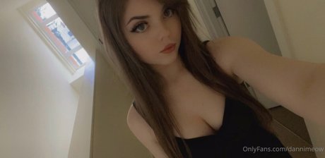 Danni Meow sex star archive