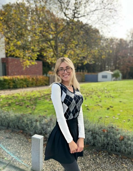 magielove high quality actress pic