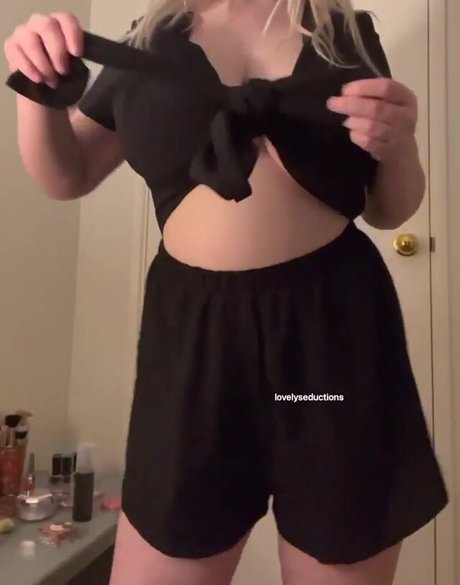 lovelyseductions star nudes gallery