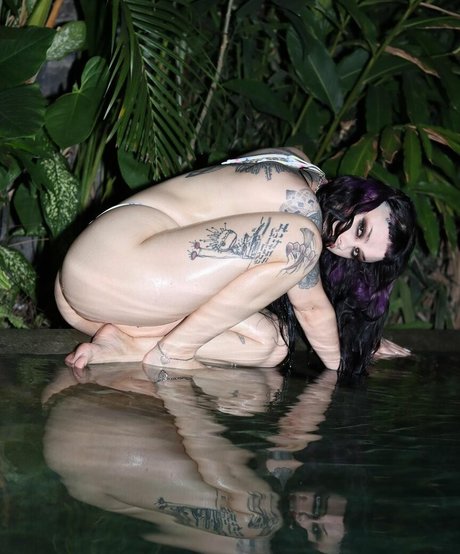 Zheani Sparkes model erotic picture