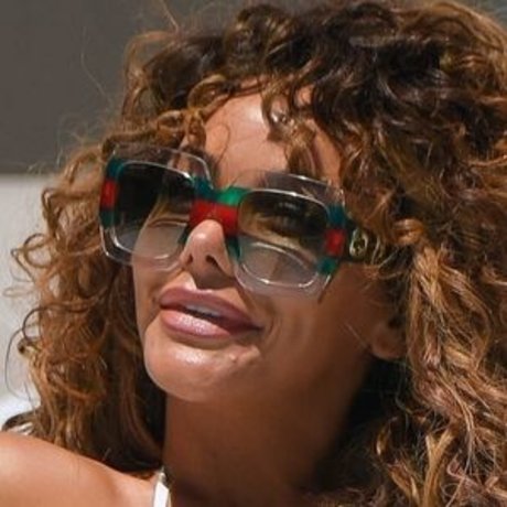 Chelsea Healey Profile pic