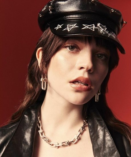 Sophie Thatcher pornstar xxx image