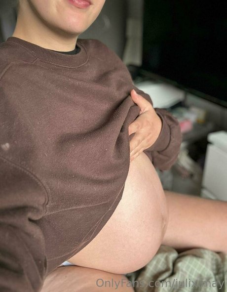 julix may free model picture