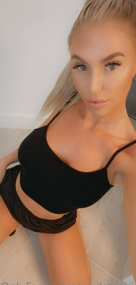 wydstepsissy art pornstar img