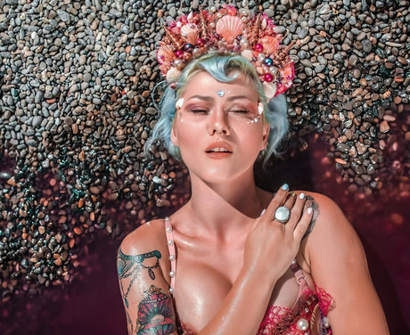 Miss lady bug model adult image