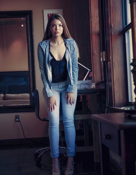 Lana Lea model art archive