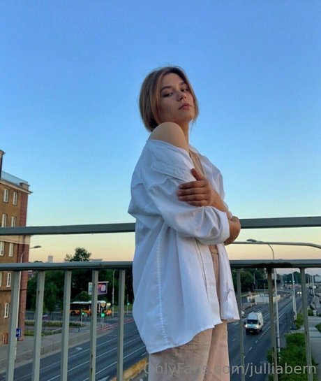 julliabern star nudes img