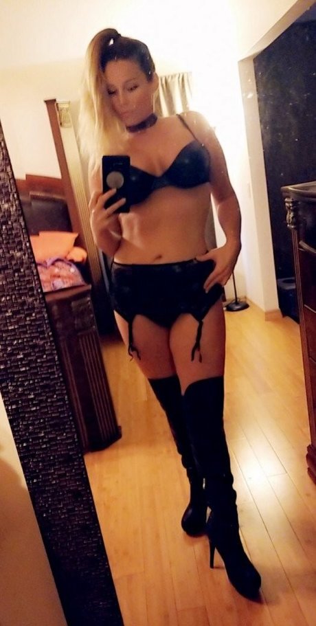 cocovandi pornographic star pictures