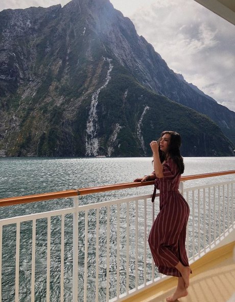 Isabella Gomez erotic actress photos