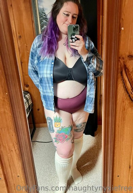 naughtynyxiefree high quality actress pictures