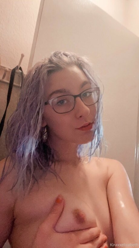 candystclair model naked img