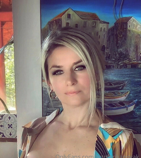 BadEry star exclusive picture