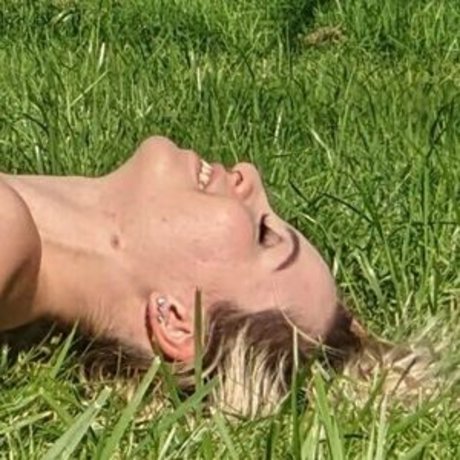 Karmaroused model top image