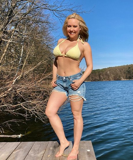 Steffi Landerer pornstar sexy images