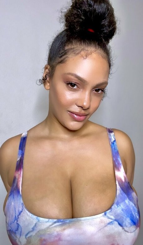 famousaria adult star photos