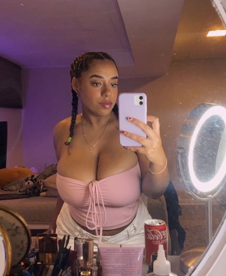 tesssabearrr xxx pornstar img