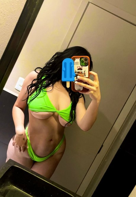 Frida Berridi hot actress img