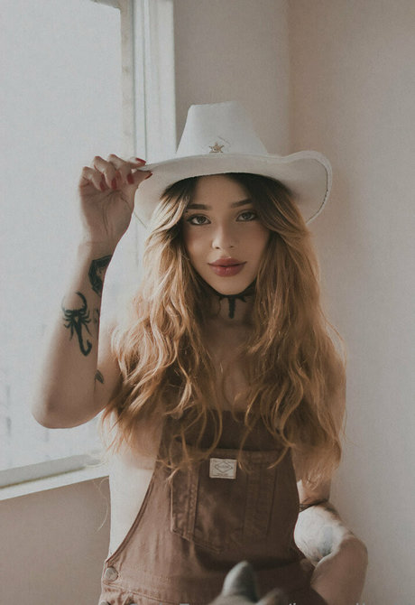 brezelinski free actress archive