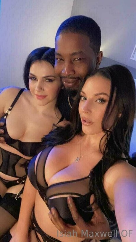 isiahmaxwell beautiful model archive