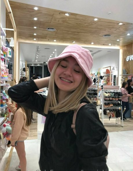 kayciebrowning model exclusive pic