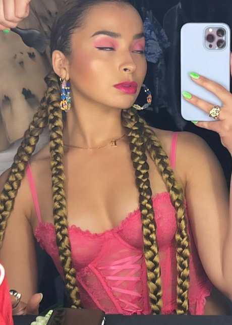 Ella Eyre top pornstar img