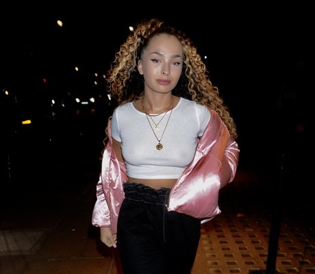 Ella Eyre perfect actress images