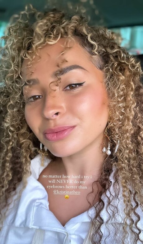 Ella Eyre pornstar art img