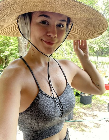 Beth Freeman hd actress photo