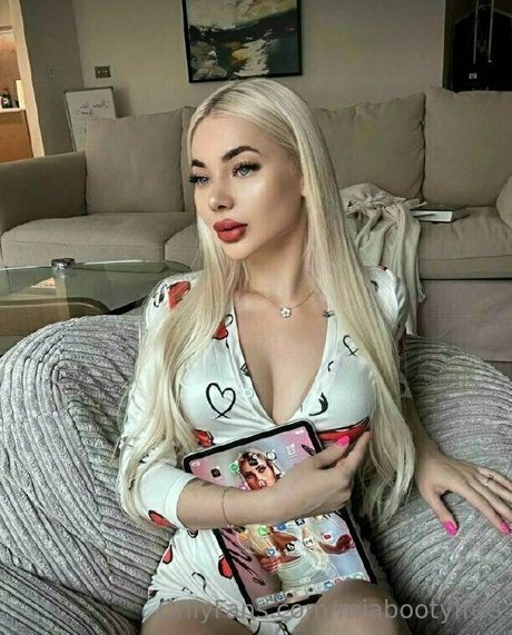 miabootyfree pornstar top pic