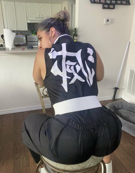 JustYeliz pornstar free gallery