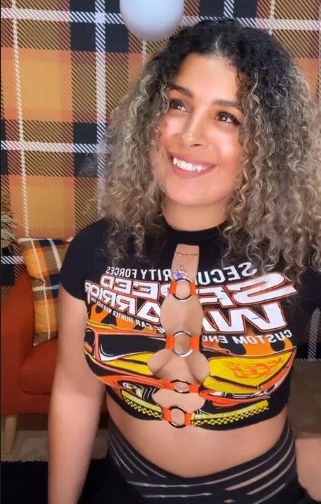 JustYeliz star pretty images