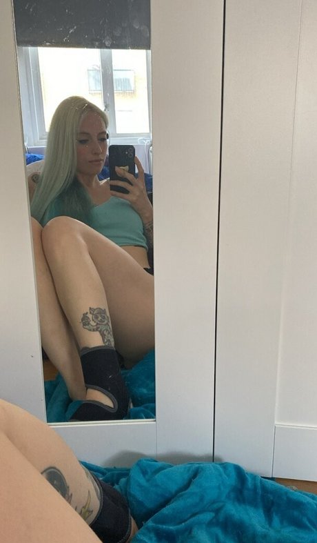 Giulia Henne sex model img