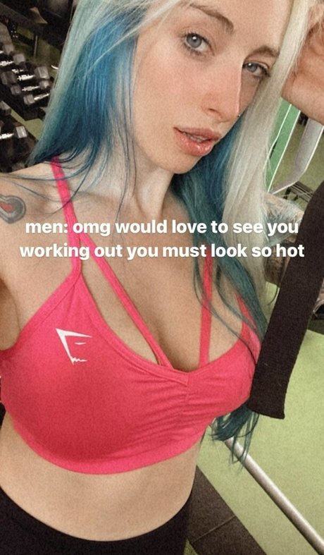 Giulia Henne pornstar nude img