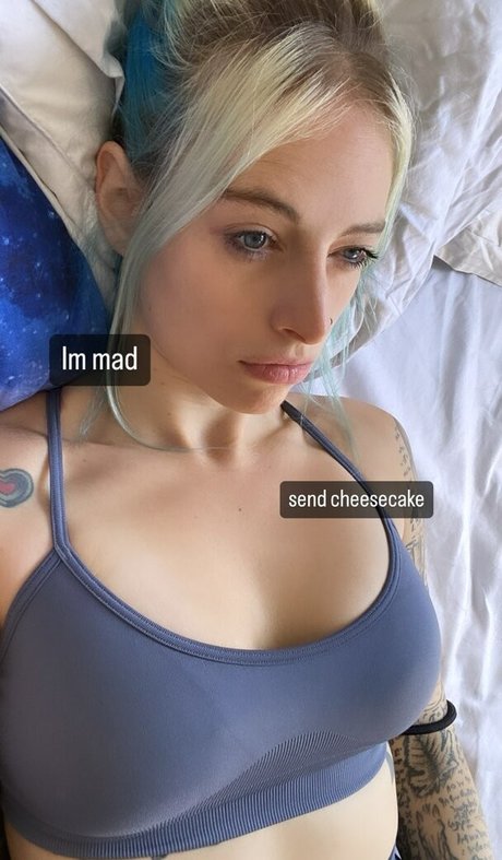 Giulia Henne pornographic model picture