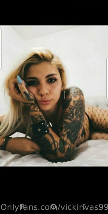 vickirivas99 star pretty pics