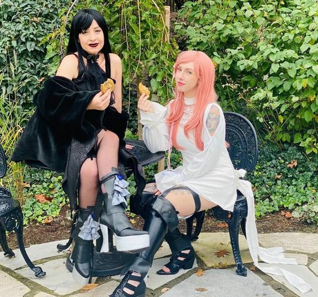 Megan Everett model top image