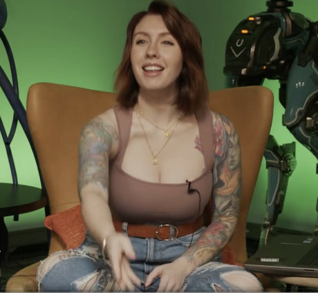 Megan Everett pretty model pics