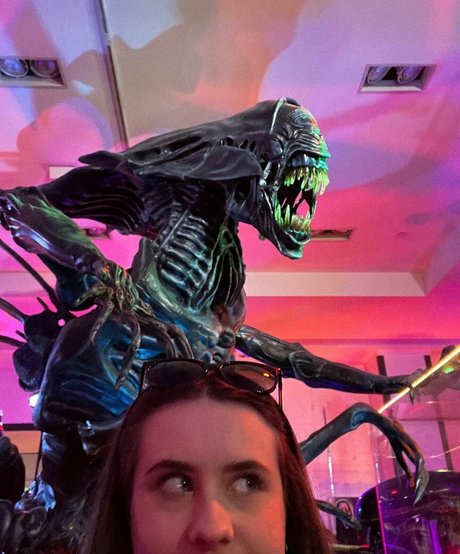 Sarah Butt model sexy photo