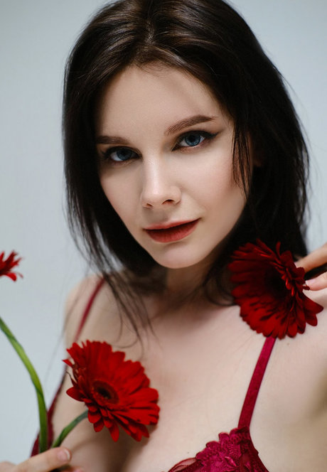 Reilin nudes actress pic