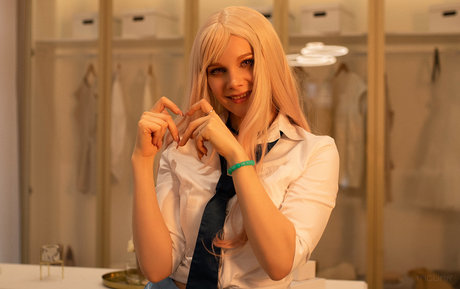 Reilin hot actress img