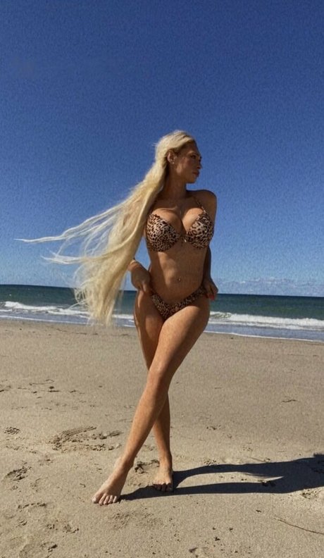 Angela Vanity porn model photo