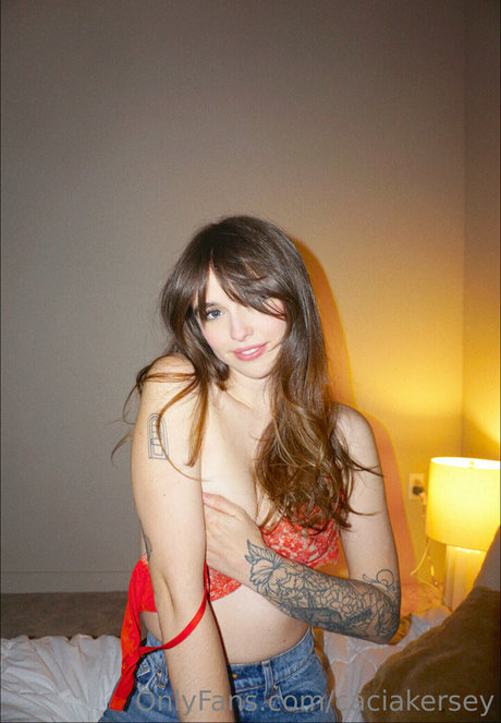 Acacia Kersey hot pornstar photo