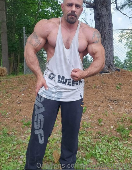 justinmetrando model naked pics